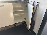 Keuken met apparatuur - afbeelding 10 van  23