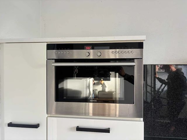 Keuken met apparatuur - afbeelding 18 van  23