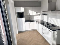 Keuken met apparatuur