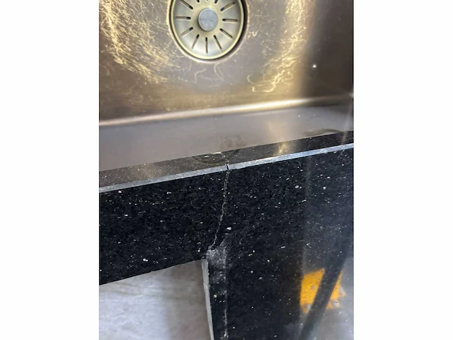 Keuken met apparatuur - afbeelding 19 van  26
