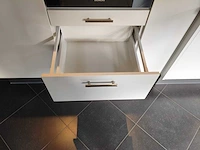 Keuken met apparatuur - afbeelding 23 van  26