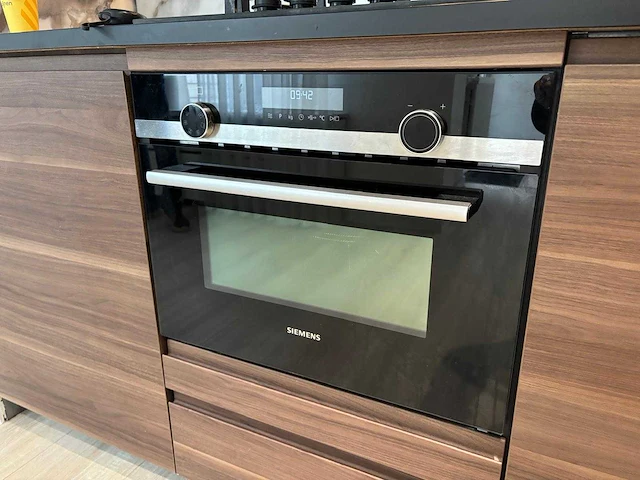 Keuken met apparatuur - afbeelding 15 van  38