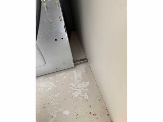 Keuken met apparatuur - afbeelding 17 van  26