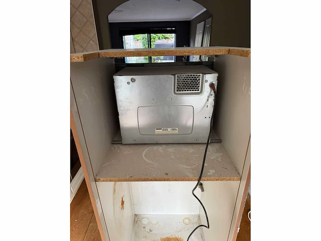 Keuken met apparatuur - afbeelding 18 van  26