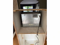 Keuken met apparatuur - afbeelding 18 van  26