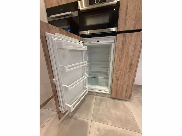 Keuken met apparatuur - afbeelding 10 van  43