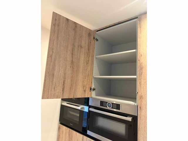 Keuken met apparatuur - afbeelding 19 van  43