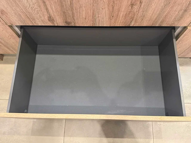 Keuken met apparatuur - afbeelding 25 van  43