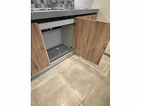 Keuken met apparatuur - afbeelding 34 van  43