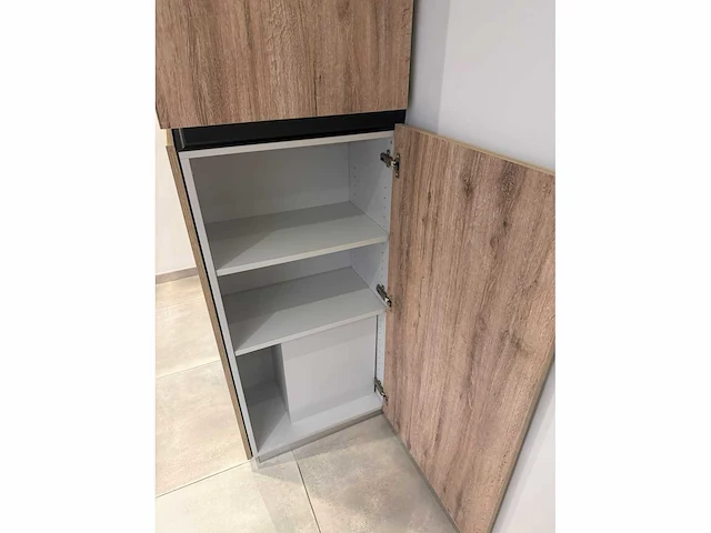 Keuken met apparatuur - afbeelding 7 van  43