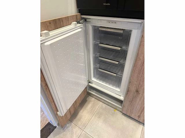 Keuken met apparatuur - afbeelding 9 van  43