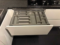Keuken met apparatuur
