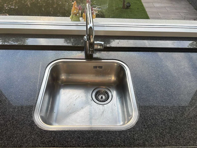 Keuken met apparatuur - afbeelding 11 van  23