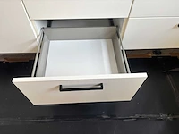Keuken met apparatuur - afbeelding 13 van  23