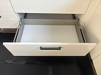 Keuken met apparatuur - afbeelding 14 van  23