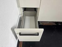 Keuken met apparatuur - afbeelding 3 van  23