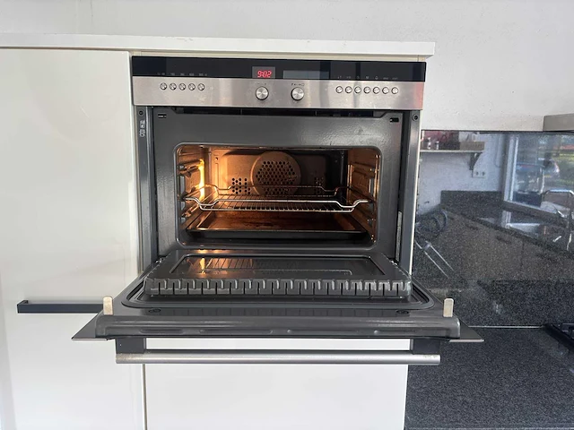 Keuken met apparatuur - afbeelding 6 van  23
