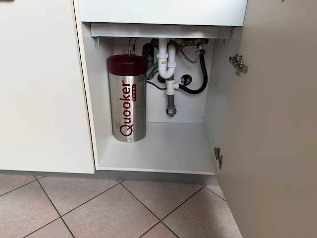 Keuken met apparatuur - afbeelding 7 van  27