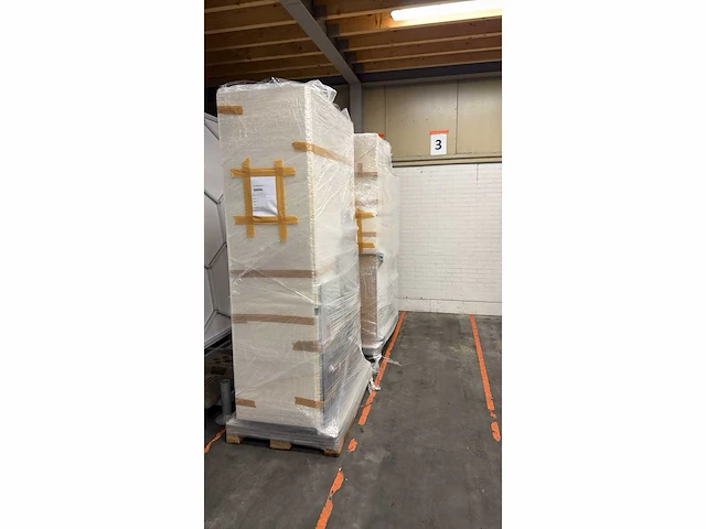 Keuken met apparatuur - afbeelding 20 van  27