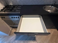 Keuken met apparatuur - afbeelding 9 van  25