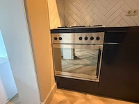 Keuken met apparatuur - afbeelding 1 van  25