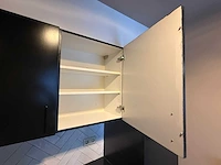 Keuken met apparatuur - afbeelding 2 van  25