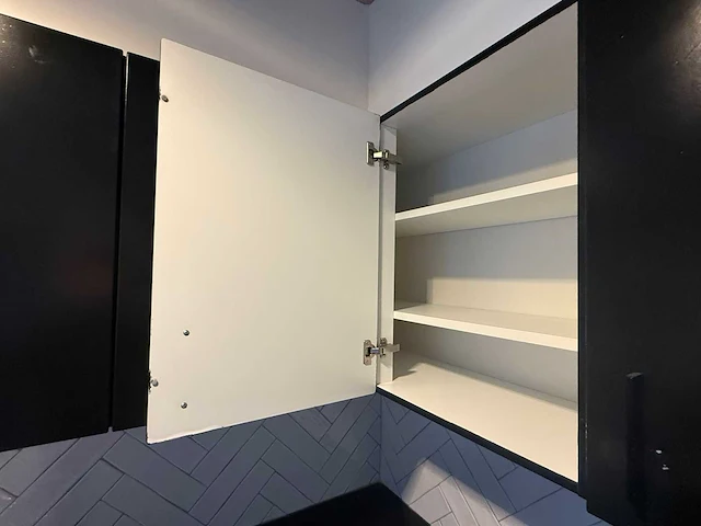 Keuken met apparatuur - afbeelding 5 van  25