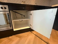Keuken met apparatuur - afbeelding 25 van  25