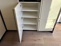 Keuken met apparatuur - afbeelding 4 van  9