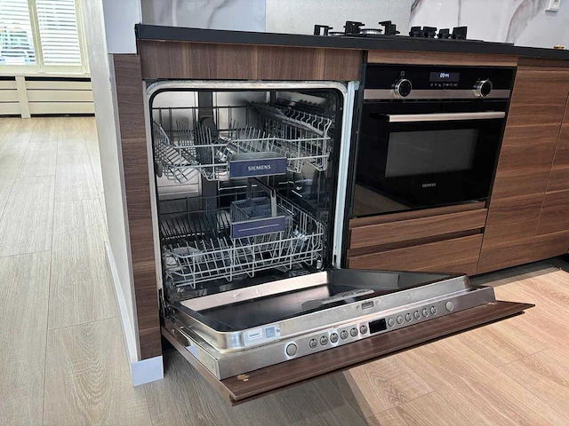 Keuken met apparatuur - afbeelding 19 van  38