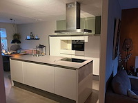 Keuken met apparatuur