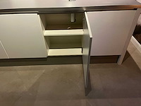 Keuken met apparatuur - afbeelding 22 van  24