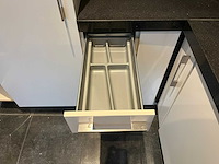 Keuken met apparatuur - afbeelding 2 van  35