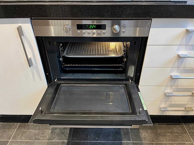 Keuken met apparatuur - afbeelding 10 van  35