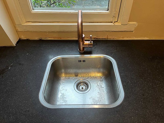 Keuken met apparatuur - afbeelding 26 van  35