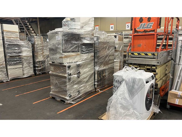 Keuken met apparatuur - afbeelding 29 van  35