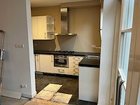 Keuken met apparatuur - afbeelding 32 van  35