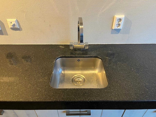 Keuken met apparatuur - afbeelding 6 van  29