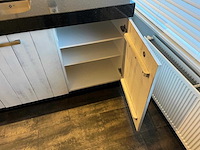 Keuken met apparatuur - afbeelding 9 van  29