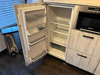 Keuken met apparatuur - afbeelding 14 van  29