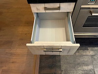 Keuken met apparatuur - afbeelding 24 van  29