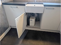 Keuken met apparatuur - afbeelding 24 van  26