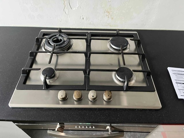 Keuken met apparatuur - afbeelding 3 van  23