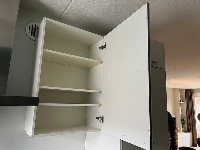 Keuken met apparatuur - afbeelding 5 van  23