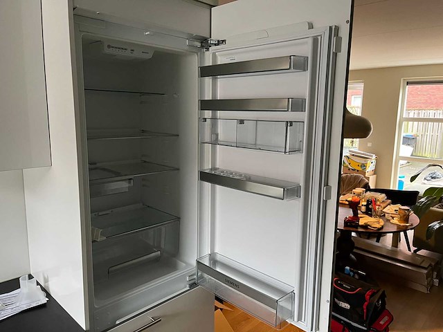 Keuken met apparatuur - afbeelding 11 van  23