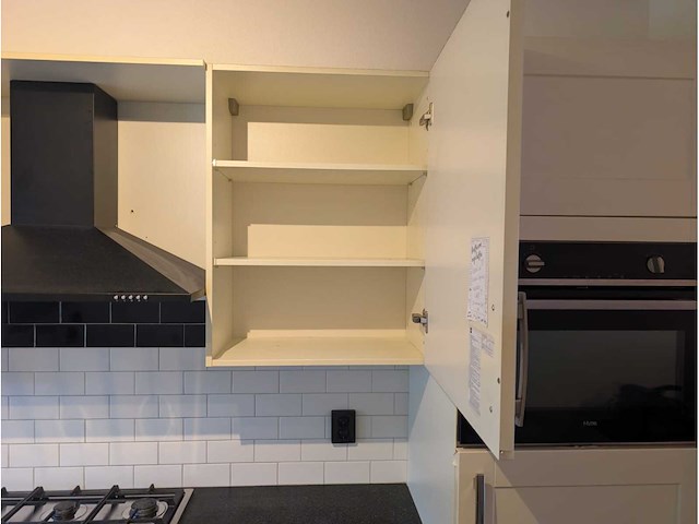 Keuken met apparatuur - afbeelding 4 van  37