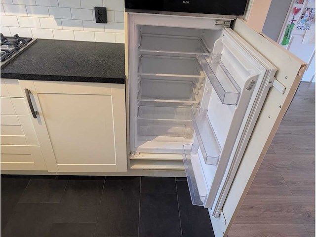 Keuken met apparatuur - afbeelding 6 van  37