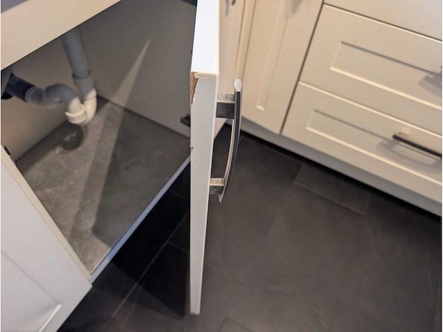 Keuken met apparatuur - afbeelding 24 van  37