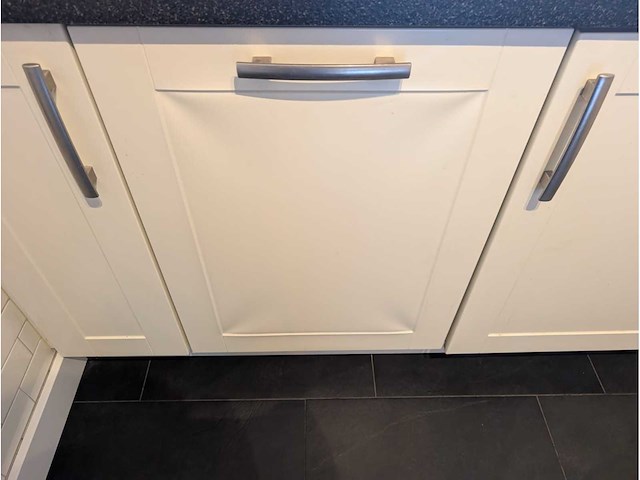 Keuken met apparatuur - afbeelding 28 van  37