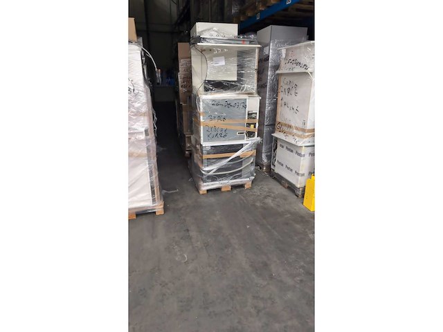 Keuken met apparatuur - afbeelding 31 van  37